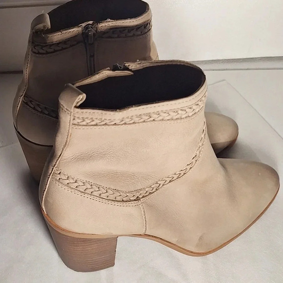 ALDO Cathrina Cream Genuine Leather Ankle Boots Mid Heel Size 9 Rope Piping - Picture 10 of 11